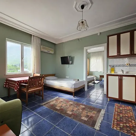 Apartament Belhomes *