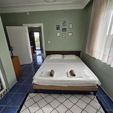 Apartament Belhomes *