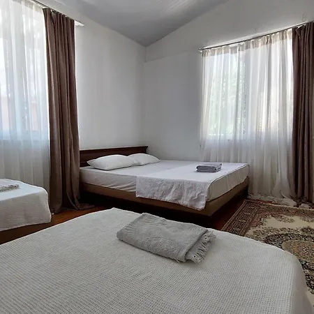 Apartament Belhomes *